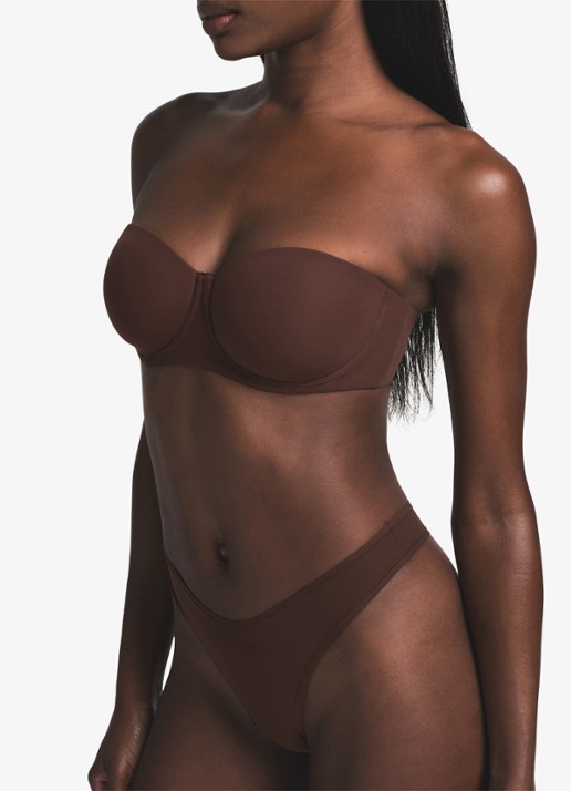 SKIMS Fits Everybody strapless bh  - detail 2 cocoa