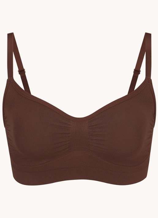 SKIMS Seamless Sculpt bralette met plooidetail - voorkant 2 donkerbruin