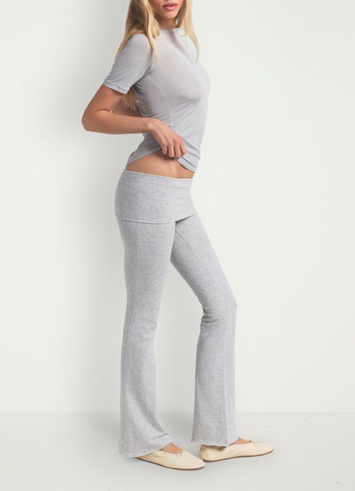 SKIMS Sheer Modal T-shirt in kasjmierblend  - detail 5 heather grey