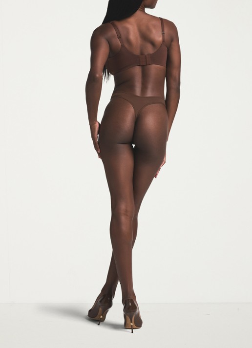 SKIMS Ultimate Plunge push-up bh - achterkant chocoladebruin