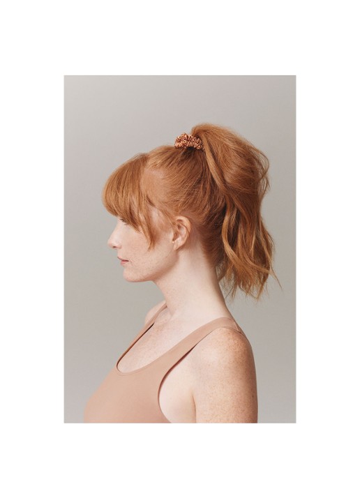 slip Pure Silk Skinny Scrunchies - zijden haarelastiek - detail 5 copper