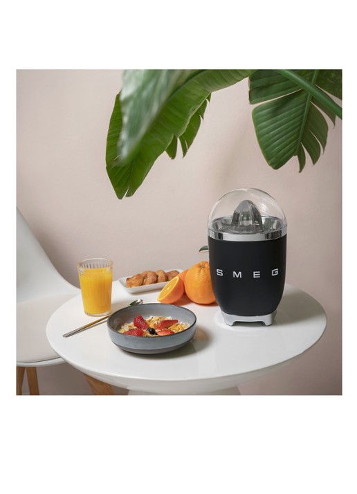 SMEG 50's Style citruspers CJF11BLEU - voorkant 3 zwart