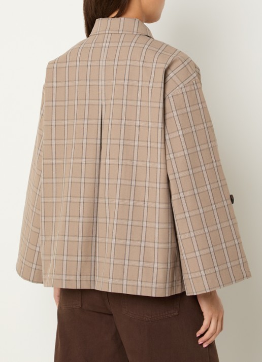 Sofie Schnoor Agatha asymmetrische trenchcoat met klepzak - achterkant lichtbruin