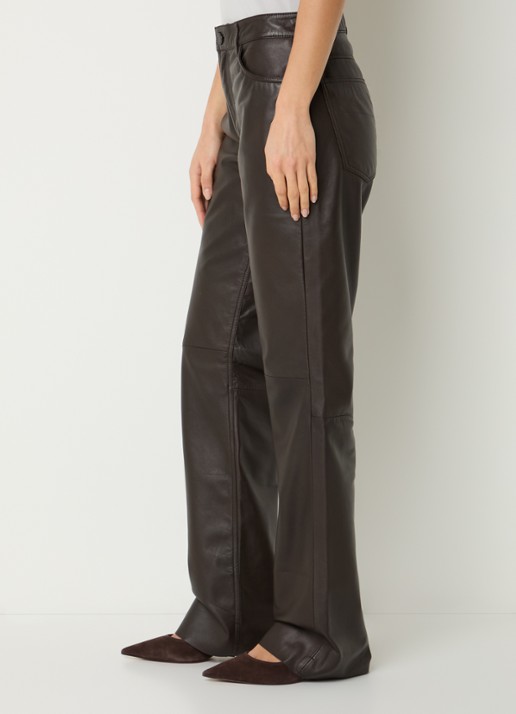 Sofie Schnoor Gatti high waist flared fit broek van imitatieleer - detail 2 donkerbruin