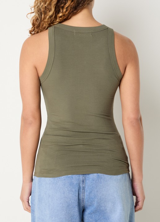 Sofie Schnoor Julliesw tanktop met ribstructuur - achterkant 2 legergroen