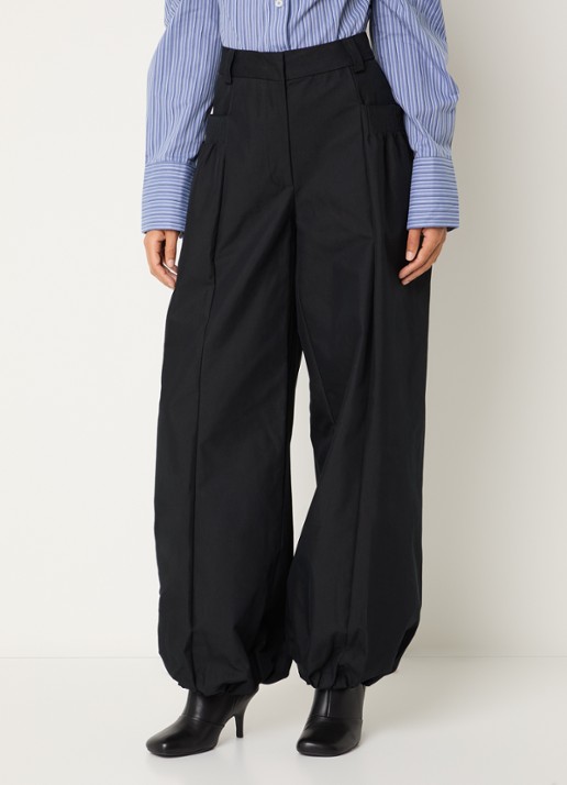 Sofie Schnoor Lumasw high waist tapered fit broek met opgestikte zakken