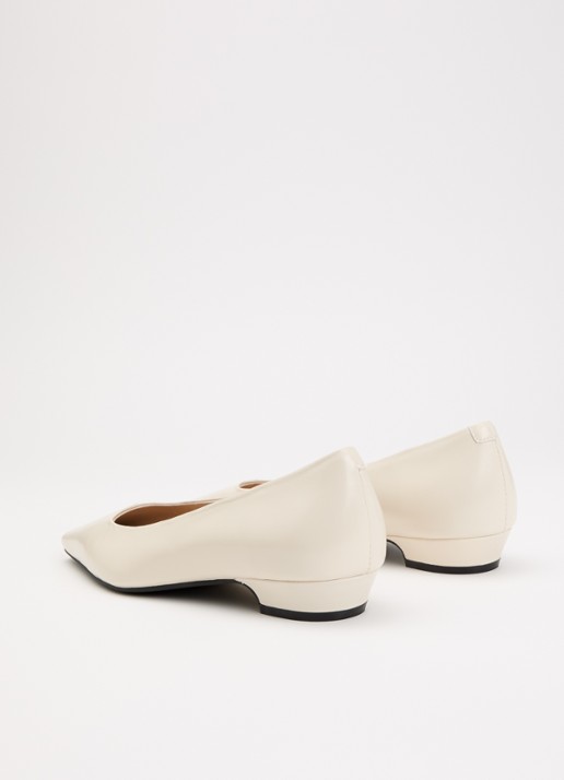 Sofie Schnoor Mille pump van leer - achterkant 5 gebroken wit