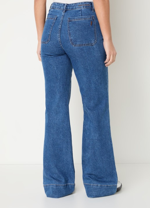 Sofie Schnoor Noelle high waist flared jeans met medium wassing - achterkant indigo