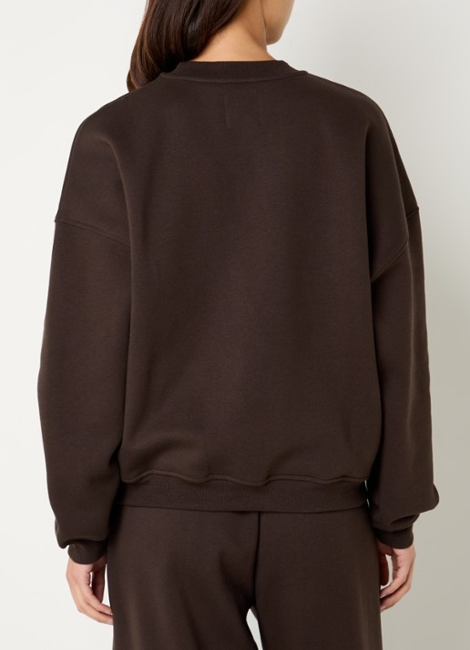 Sofie Schnoor Paross sweater met ronde hals - achterkant 4 donkerbruin