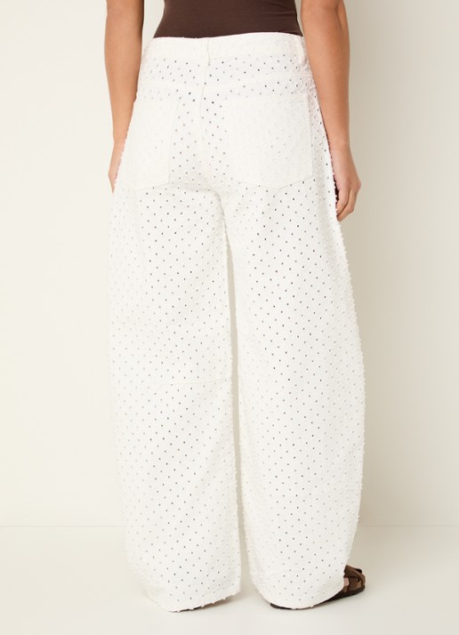 Sofie Schnoor Tomarsw mid waist balloon fit jeans met opengewerkt dessing - achterkant 3 wit
