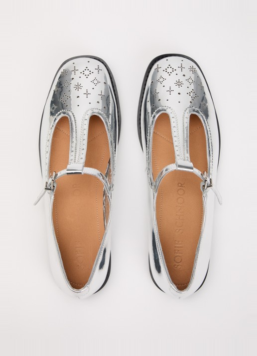 Sofie Schnoor Tora ballerina van leer met metallic finish - detail 4 zilver