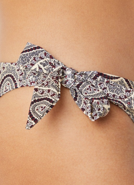Sofie Schnoor Vagasw bikiniset met paisley dessin - detail 4 vanillegeel