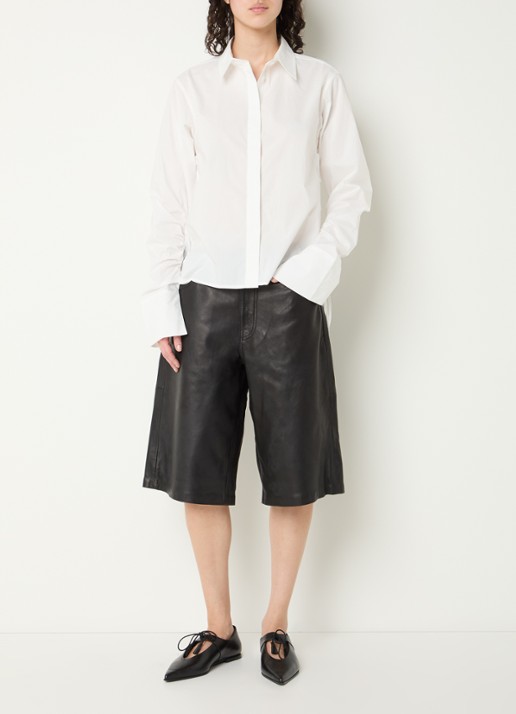 Sofie Schnoor Voke high waist wide leg korte broek van lamsleer - voorkant 3 zwart