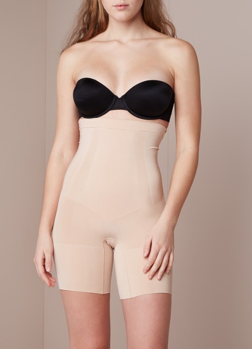 SPANX Oncore high waisted corrigerende short - voorkant 2 beige