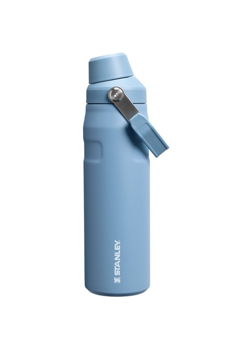 Stanley The Ice Flow Fast Flow waterfles 0,7 liter - voorkant staalblauw