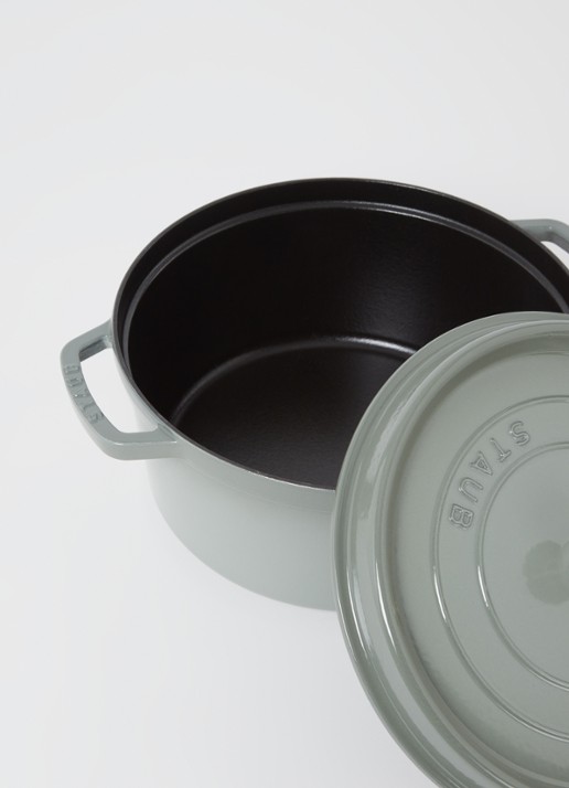 Staub Cocotte braadpan Ø28 cm - voorkant 2 olijfgroen