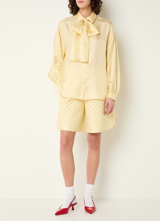 Stella Nova High waist wide fit korte broek van zijde met quilt patroon - voorkant 4 lichtgeel