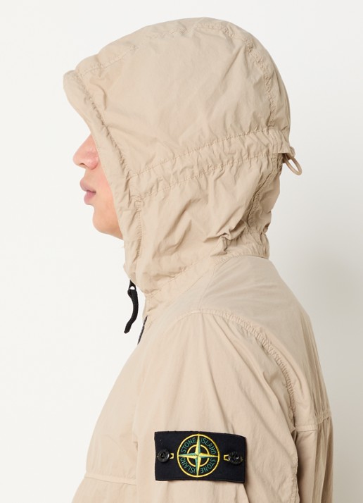 Stone Island 12572 regenjack met capuchon en klepzakken - detail 4 beige
