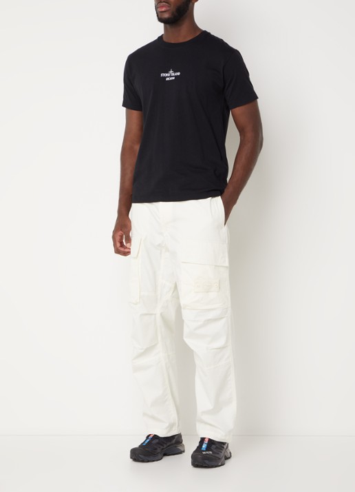 Stone Island 309F1 loose fit cargobroek met klepzakken en logo - voorkant 3 creme