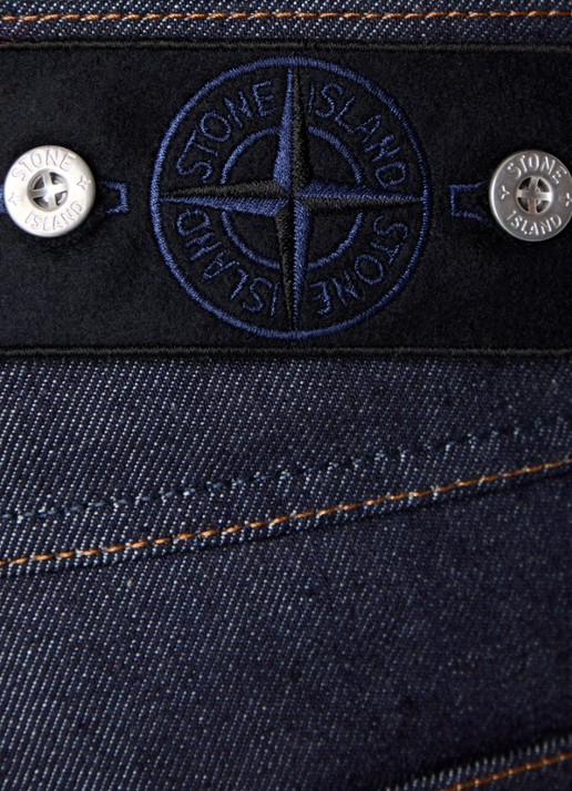 Stone Island K2S15 straight leg jeans met steekzakken - detail 6 donkerblauw