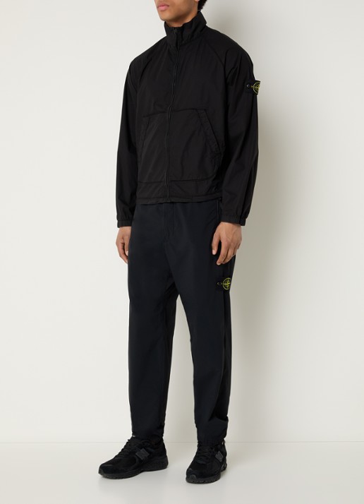Stone Island S0003 jack met steekzakken en logo - voorkant 4 zwart