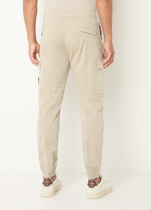 Stone Island S0014 slim fit cargobroek in wolblend met klepzakken - achterkant beige