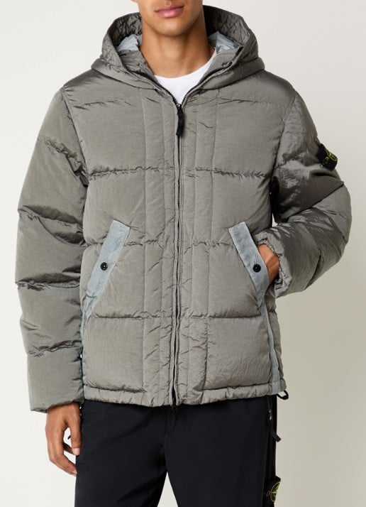 Stone Island S0019 puffer jack met capuchon en donsvulling