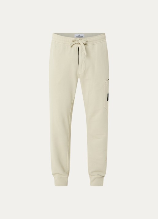 Stone Island S0051 tapered fit joggingbroek met steekzakken - voorkant lindegroen