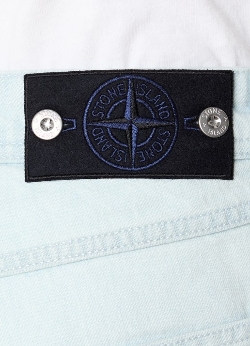 Stone Island S00J9 Loose fit jeans met lichte wassing - detail 6 lichtblauw