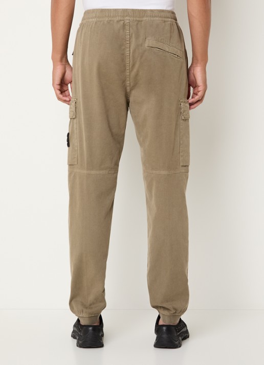 Stone Island S00L1 tapered fit cargobroek met steekzakken en logo - achterkant 4 mosgroen