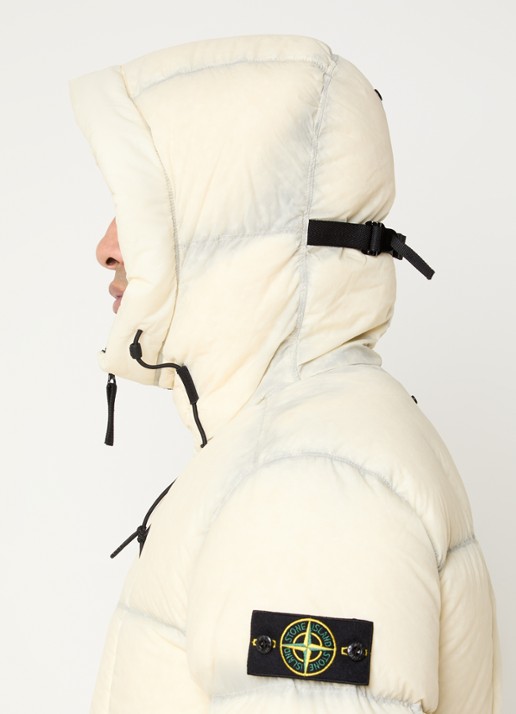 Stone Island S0302 puffer jack met donsvulling en capuchon - detail 2 gebroken wit