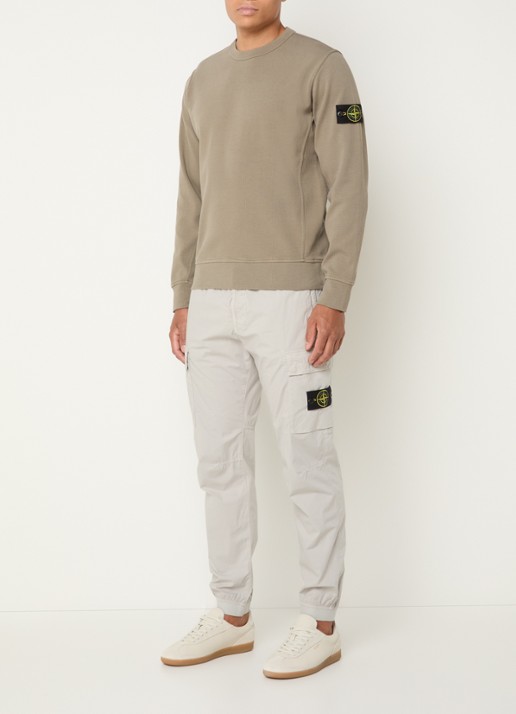 Stone Island S0472 sweater met logo - voorkant 4 legergroen