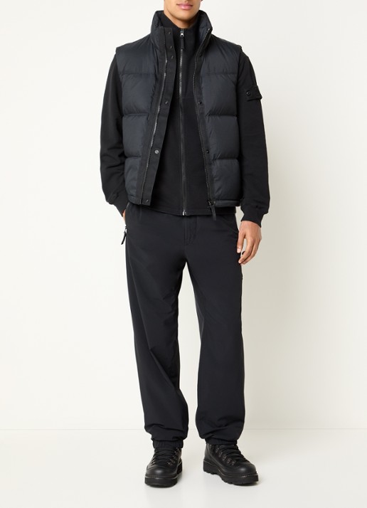 Stone Island S0483 gewatteerde bodywarmer met donsvulling - voorkant 2 zwart