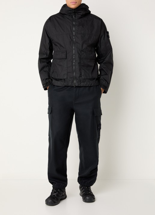 Stone Island S0A21 Jack met capuchon en klepzakken - voorkant 3 zwart
