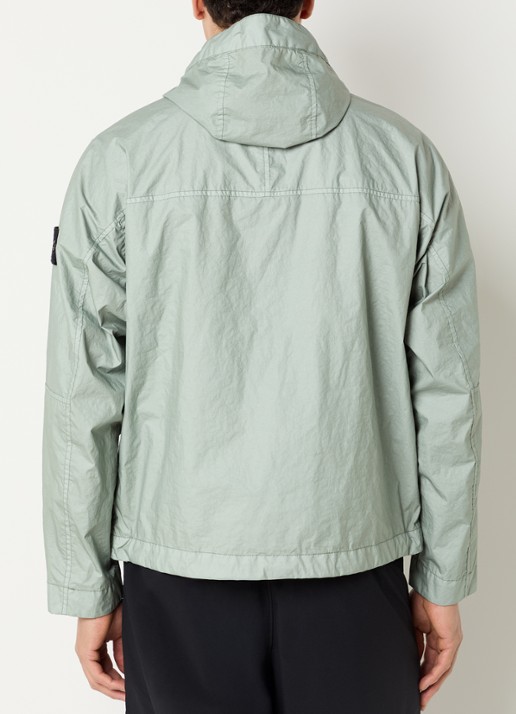 Stone Island S0A21 Jack met capuchon en klepzakken - achterkant 3 lindegroen