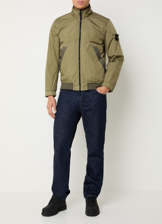 Stone Island S0A23 bomberjack met opstaande kraag - voorkant 6 mosgroen