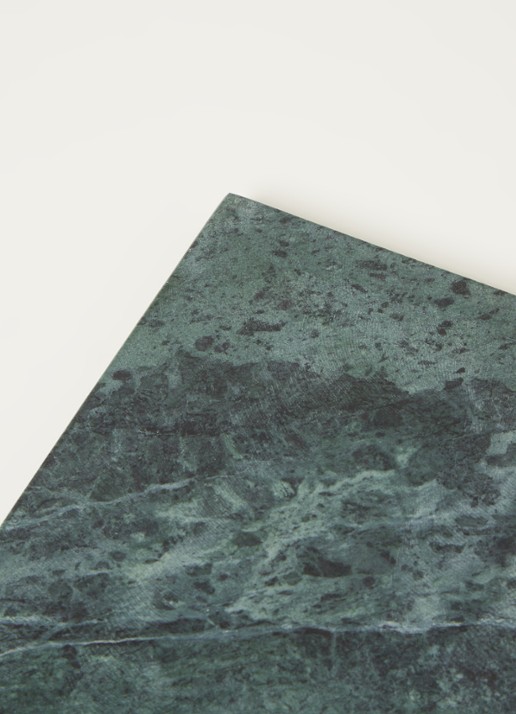 Stoned Bruce M snij-/serveerplank van marmer 20 x 40 cm - detail groen
