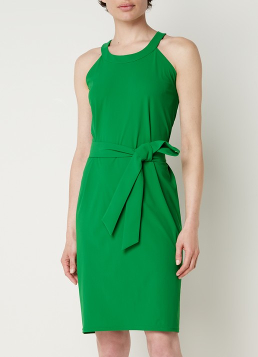 Studio Anneloes Carry mini jurk van travelstof met strikceintuur - detail 4 groen