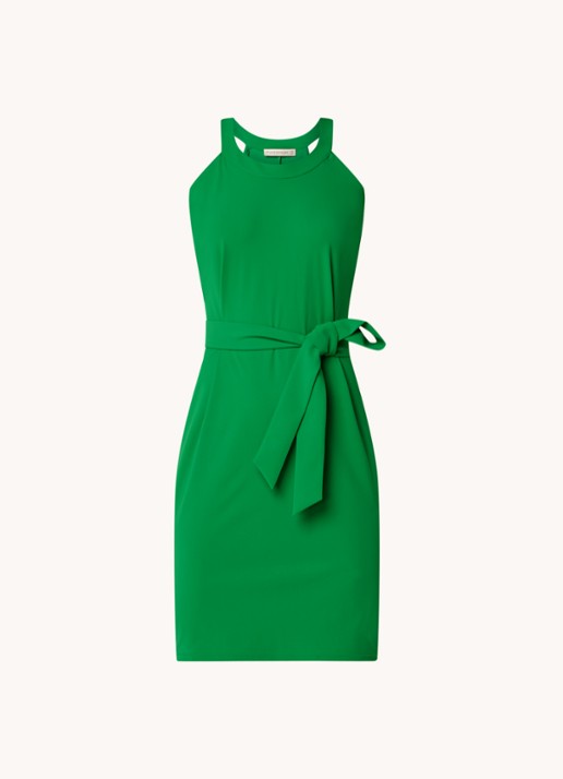 Studio Anneloes Carry mini jurk van travelstof met strikceintuur - voorkant 2 groen