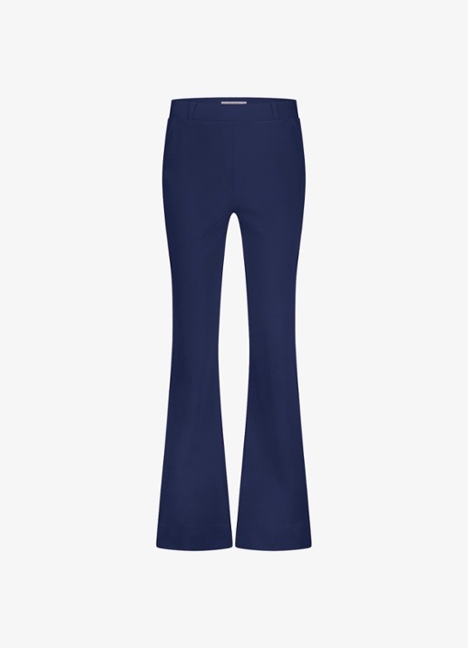 Studio Anneloes Flair mid waist flared fit pantalon van travelstof - voorkant donkerblauw