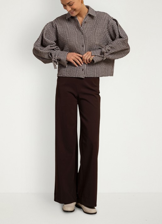 Studio Anneloes Ivara blouse met structuur en streepprint - voorkant 2 bruin
