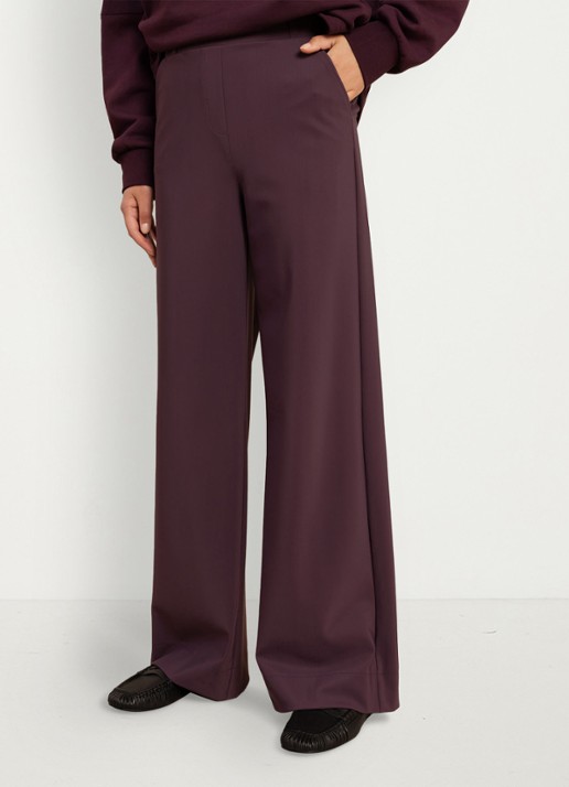 Studio Anneloes Lexie bonded trousers - detail 3 aubergine