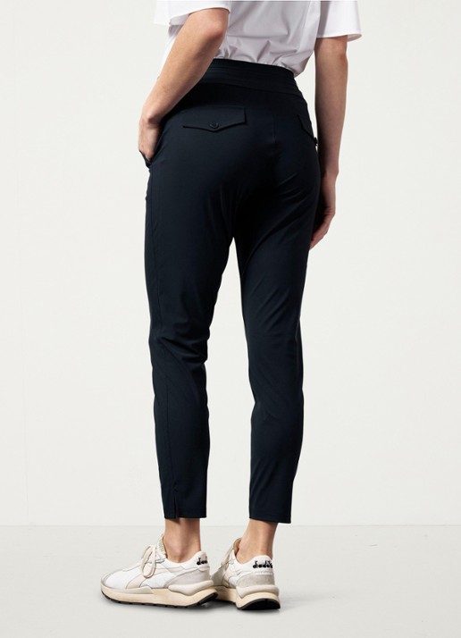 Studio Anneloes Startup mid waist cropped tapered fit pantalon van travelstof - achterkant 4 donkerblauw