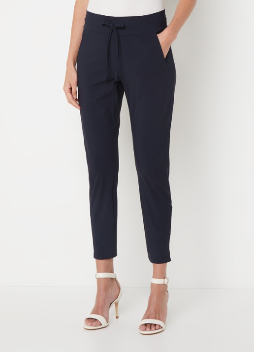 Studio Anneloes Startup mid waist cropped tapered fit pantalon van travelstof - detail 9 donkerblauw