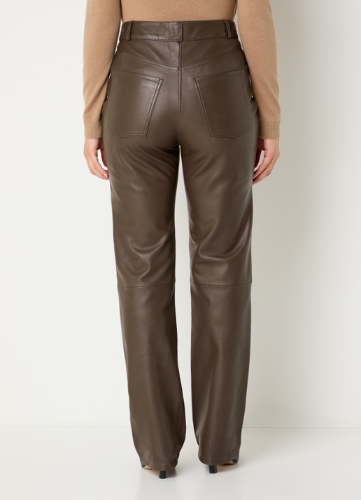 STUDIO AR Sacha high waist straight fit broek van schapenleer - achterkant bruin