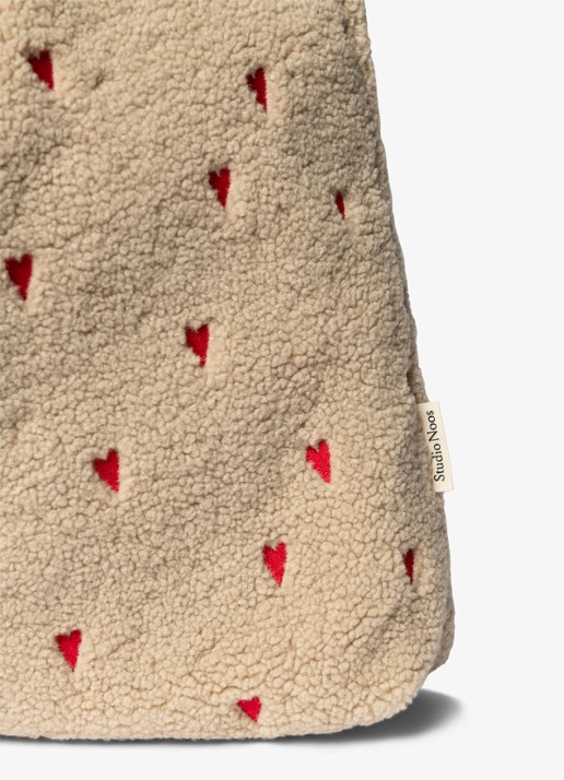 Studio Noos Hearts Mom-Bag van teddy met borduring - detail 3 donkerbeige