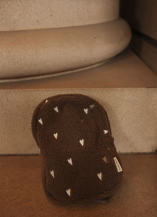 Studio Noos Hearts rugzak van teddy met borduring - voorkant 3 lichtbruin