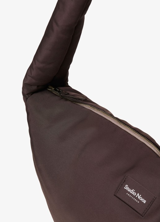 Studio Noos Puffy gewatteerde crossbodytas met logo - detail 5 donkerbruin