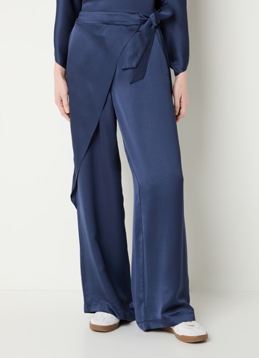 Summum High waist straight fit broek van satijn met ceintuur