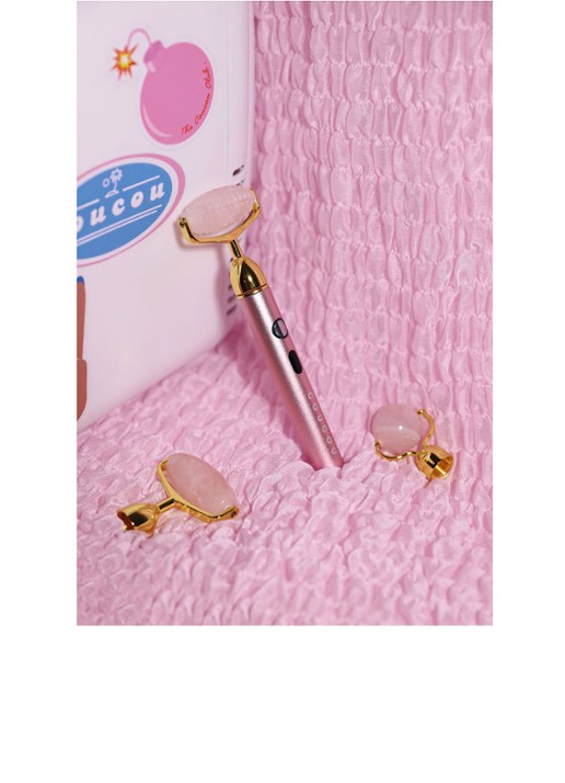 The Coucou Club Coucou Power Face Roller - gezichtsroller - detail 3 roze